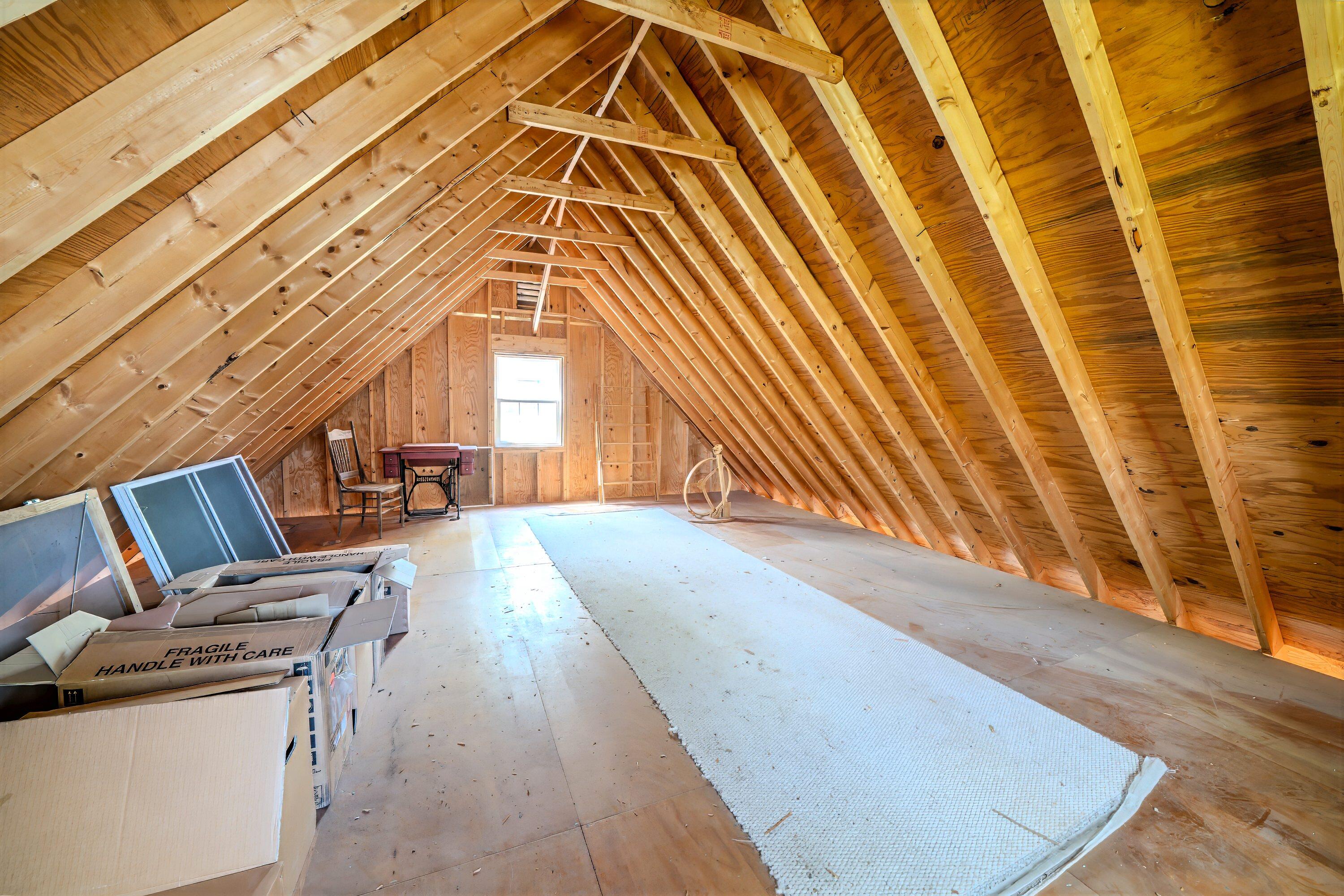 122 Oak Point Lane Union ME 04862