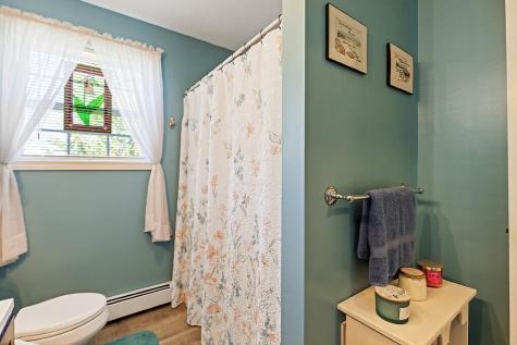 6 Briarwood Drive Bangor ME 04401