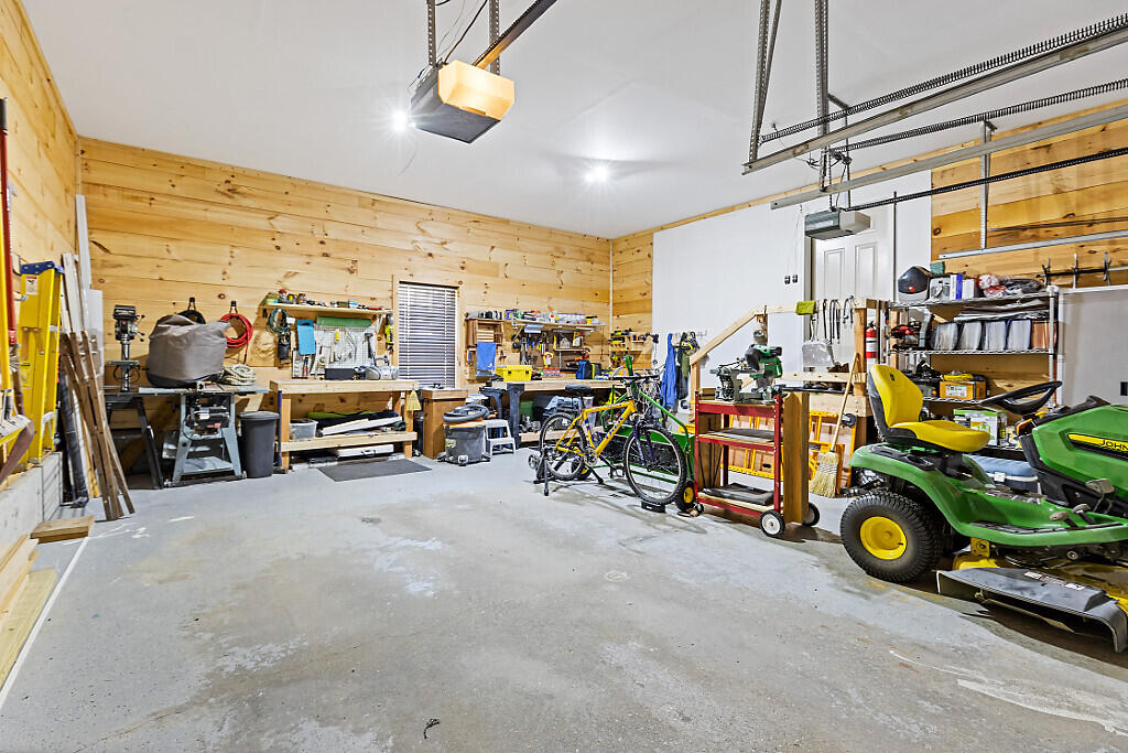 6 Briarwood Drive Bangor ME 04401