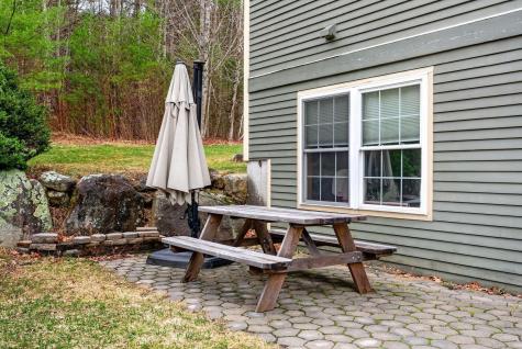 8 Colina Drive Raymond ME 04071