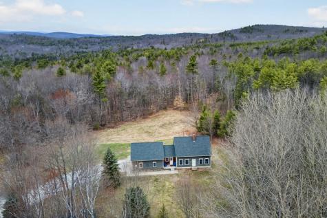 8 Colina Drive Raymond ME 04071