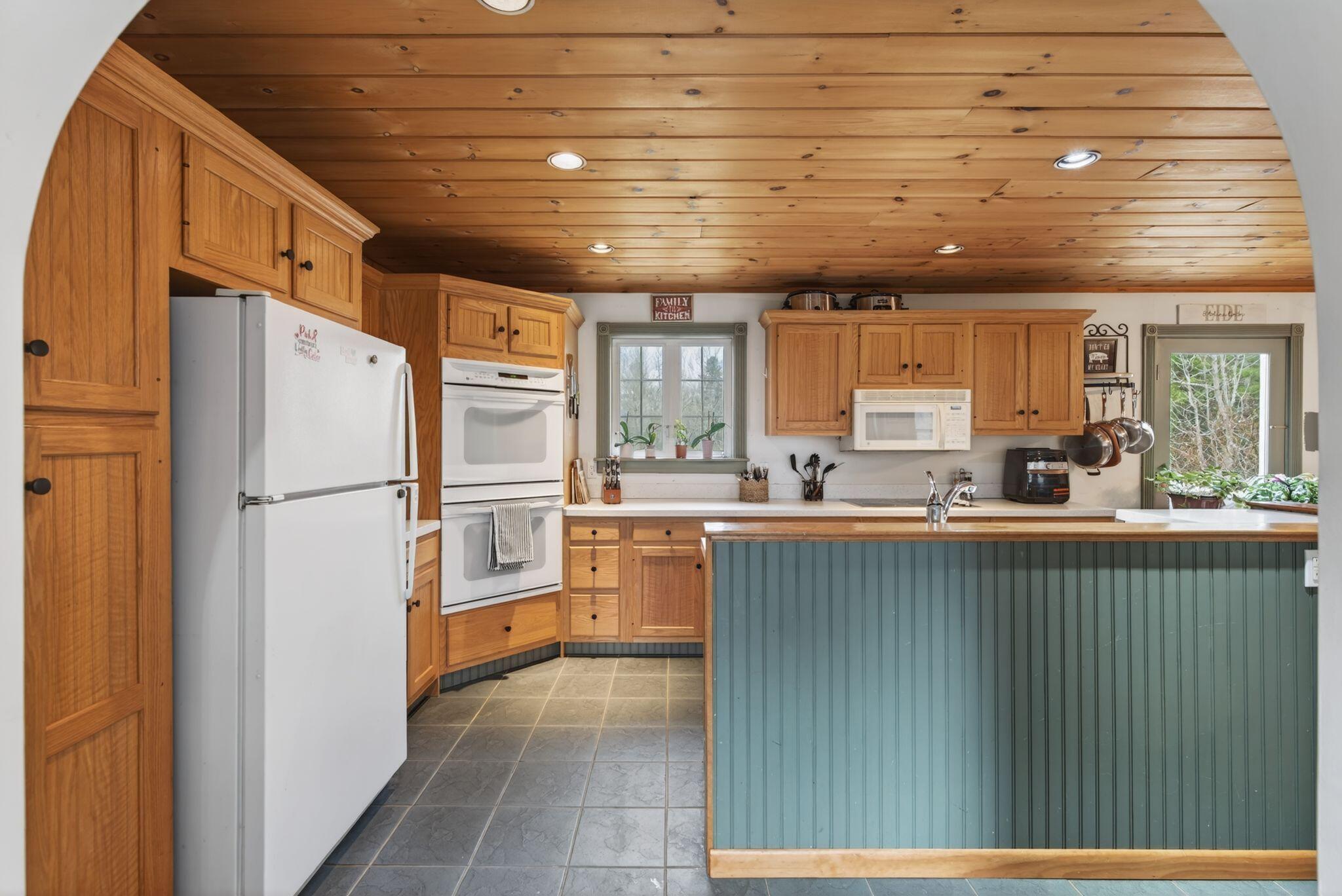 8 Colina Drive Raymond ME 04071