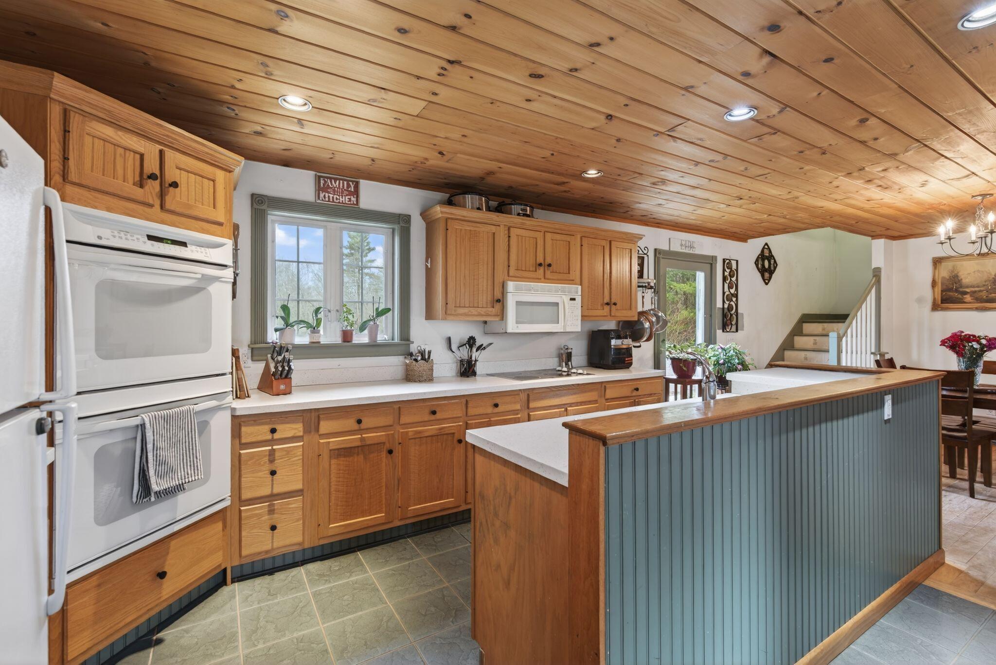 8 Colina Drive Raymond ME 04071