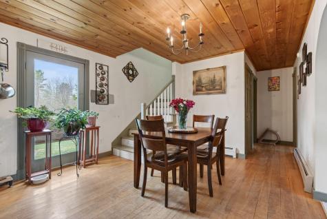 8 Colina Drive Raymond ME 04071