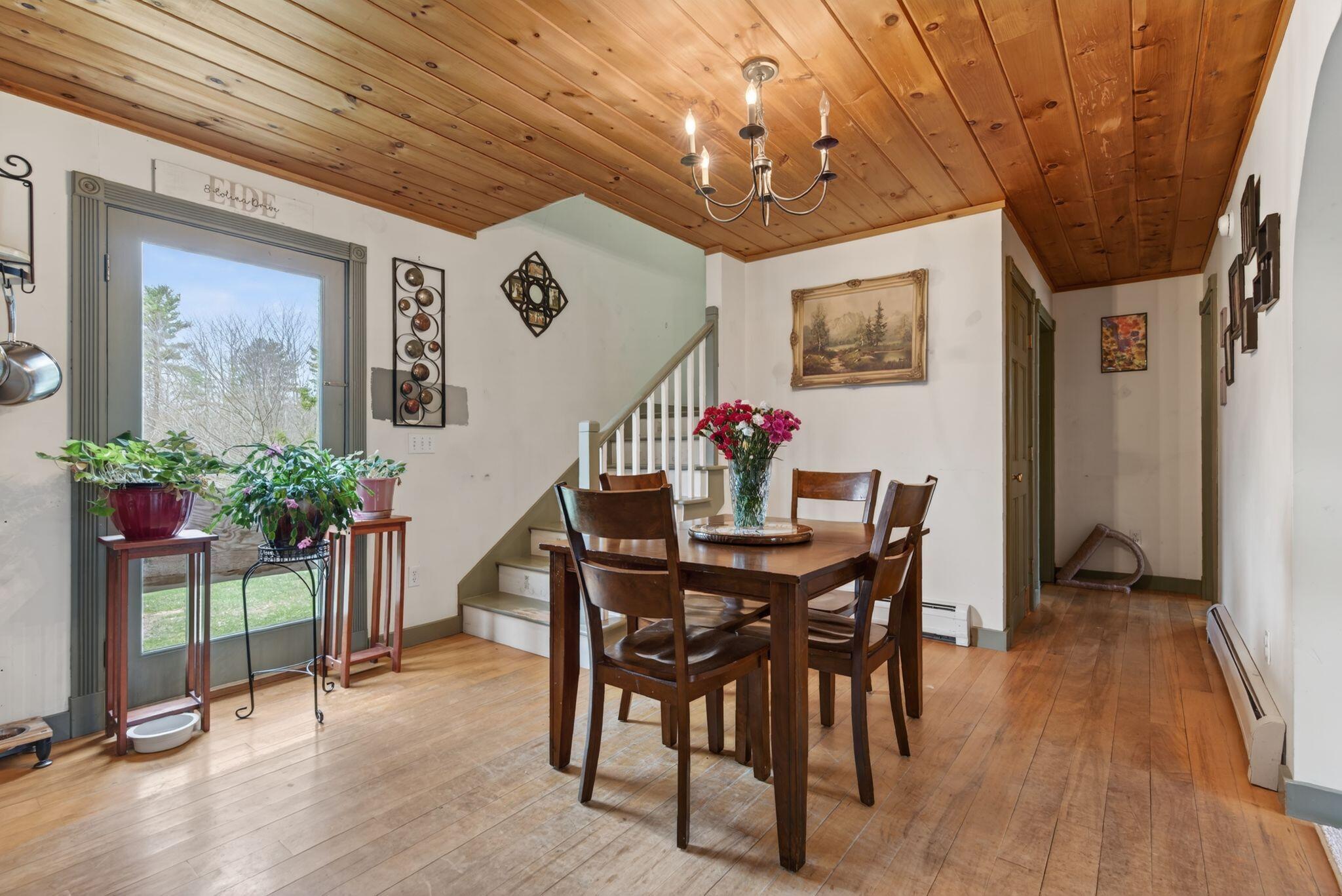 8 Colina Drive Raymond ME 04071