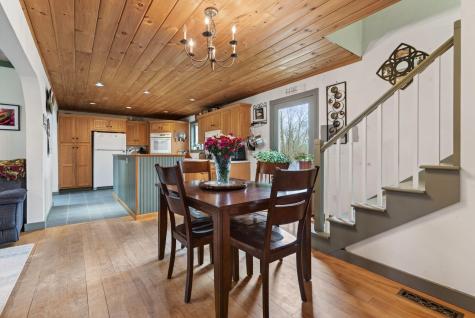 8 Colina Drive Raymond ME 04071