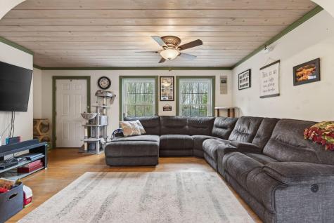 8 Colina Drive Raymond ME 04071