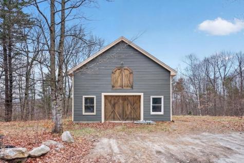 8 Colina Drive Raymond ME 04071
