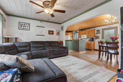 8 Colina Drive Raymond ME 04071