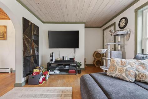 8 Colina Drive Raymond ME 04071