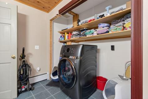 8 Colina Drive Raymond ME 04071