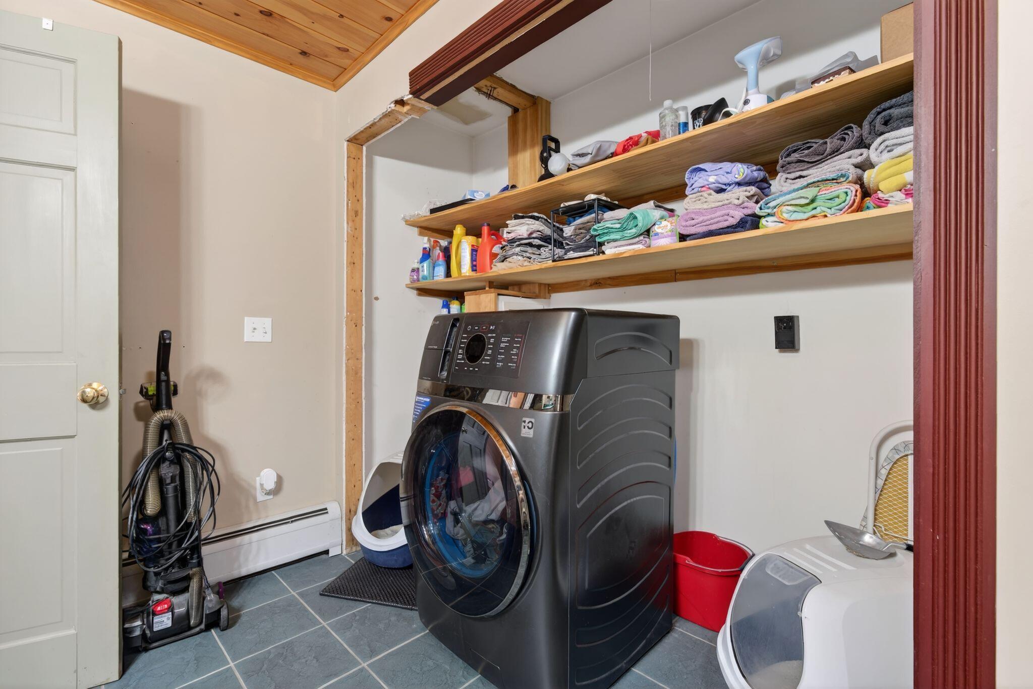 8 Colina Drive Raymond ME 04071