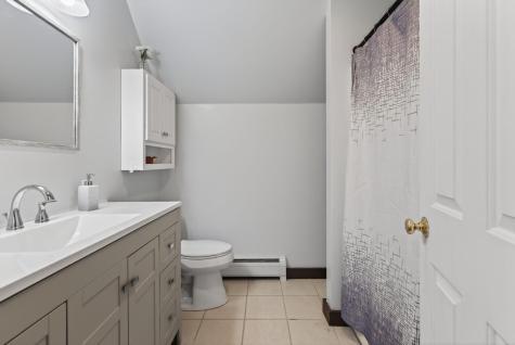 8 Colina Drive Raymond ME 04071