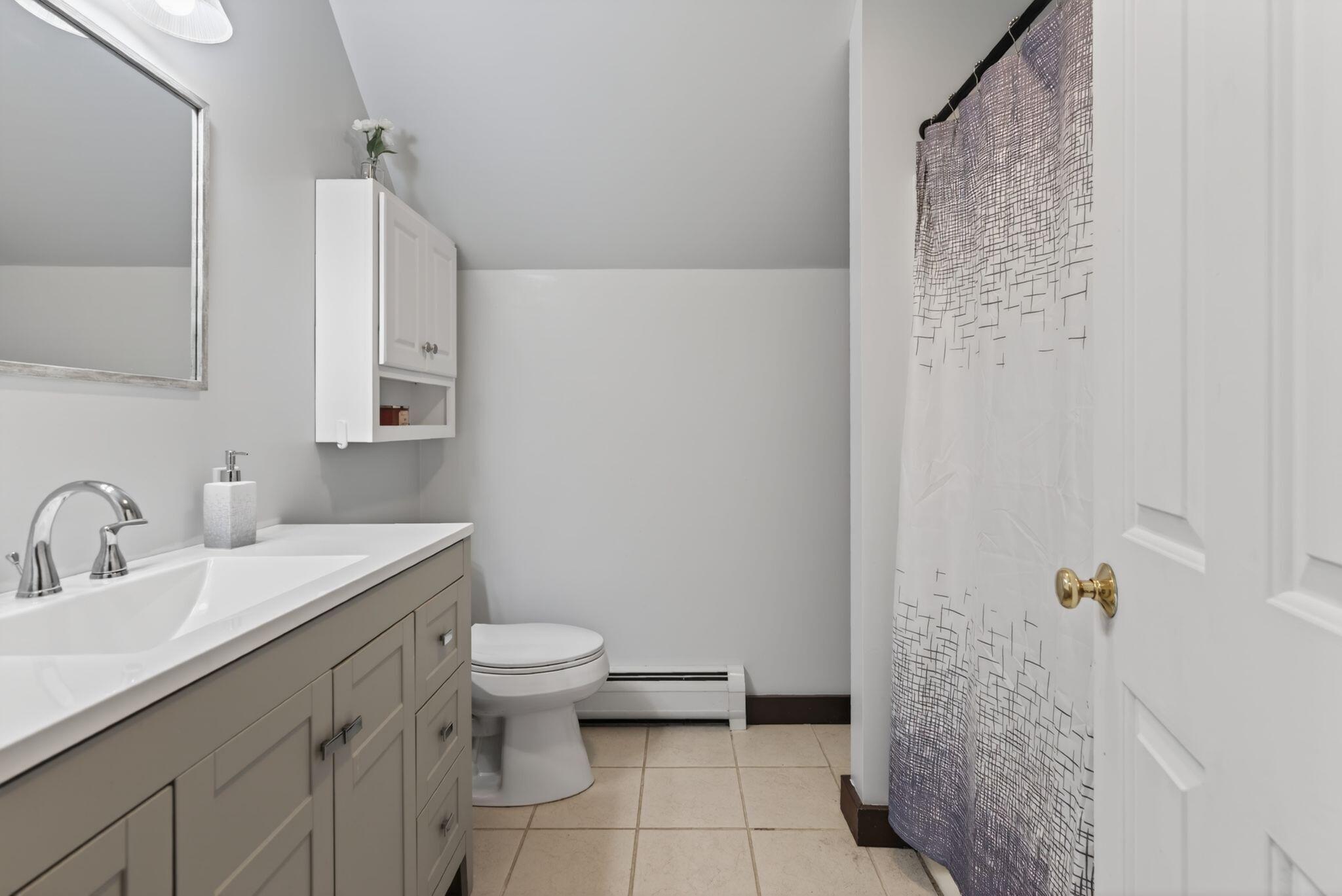 8 Colina Drive Raymond ME 04071