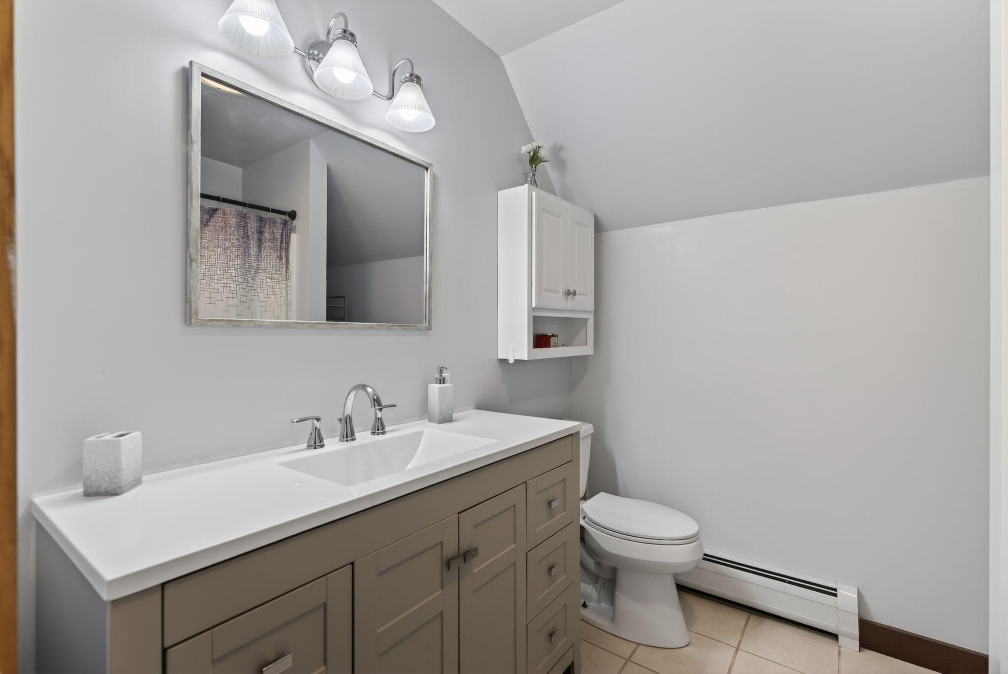 8 Colina Drive Raymond ME 04071