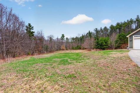 8 Colina Drive Raymond ME 04071