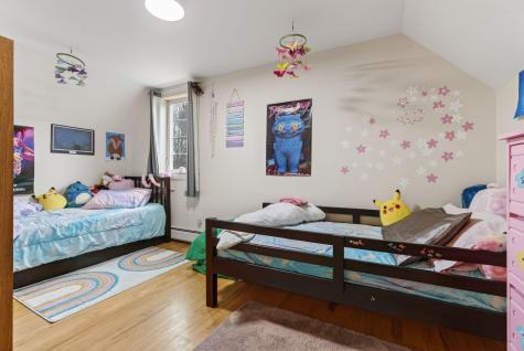 8 Colina Drive Raymond ME 04071