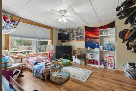 8 Colina Drive Raymond ME 04071