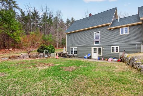 8 Colina Drive Raymond ME 04071