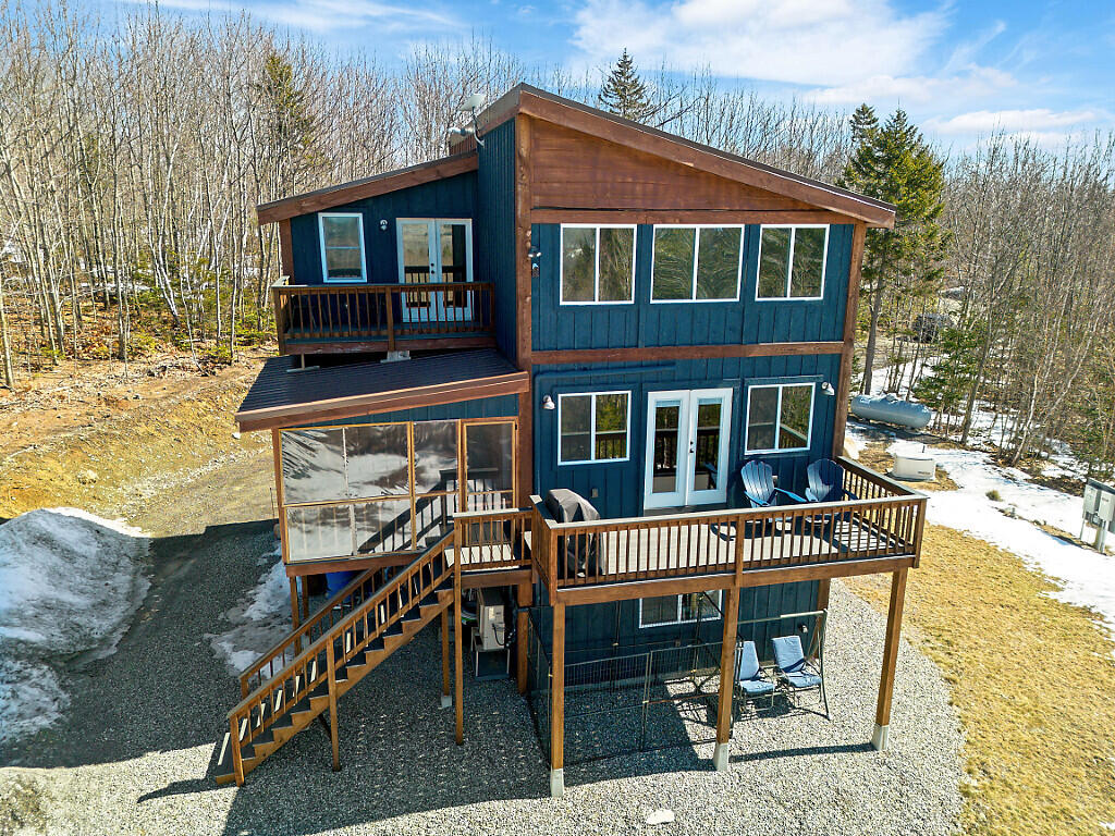 30 Lake View Drive New Sharon ME 04955