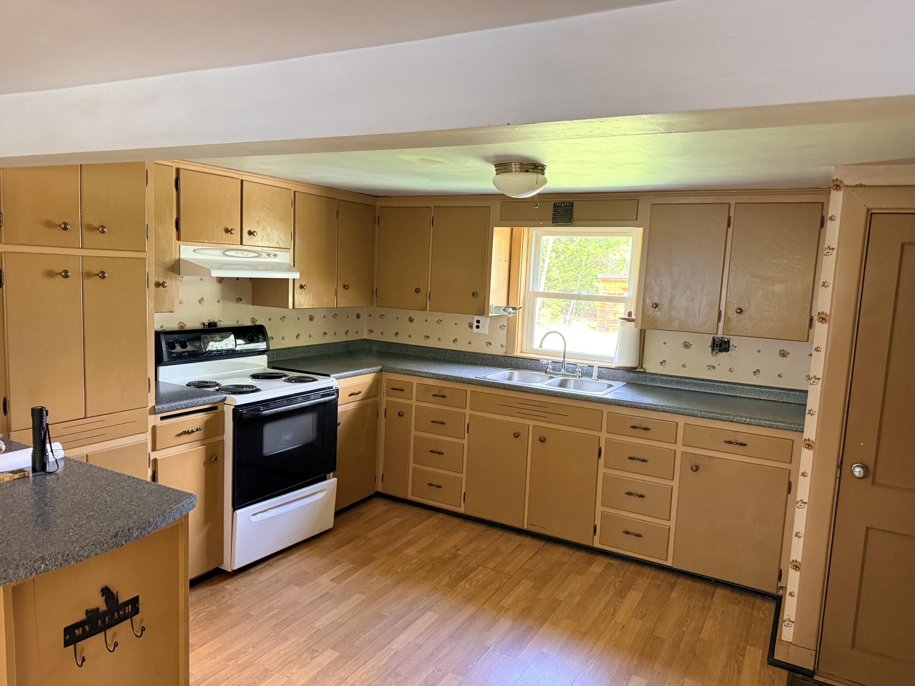 34 Robinson Hill Road Oxford ME 04270
