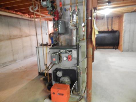 19 Park Street Paris ME 04281