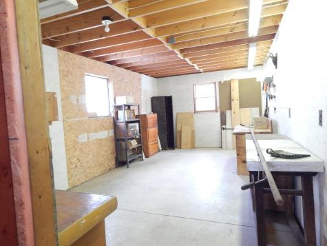 19 Park Street Paris ME 04281