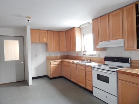 19 Park Street Paris ME 04281