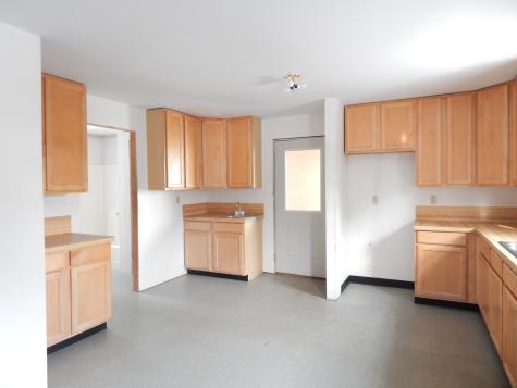 19 Park Street Paris ME 04281