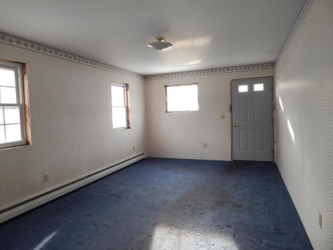 19 Park Street Paris ME 04281