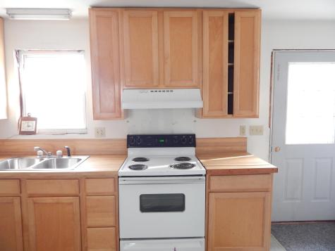 19 Park Street Paris ME 04281