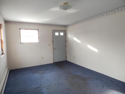 19 Park Street Paris ME 04281