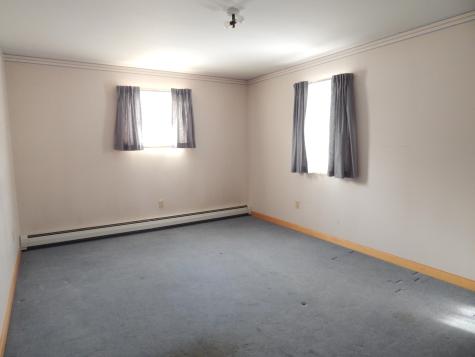 19 Park Street Paris ME 04281