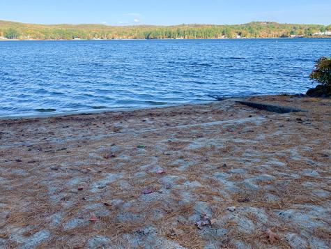 51 Butterworth Drive Naples ME 04055