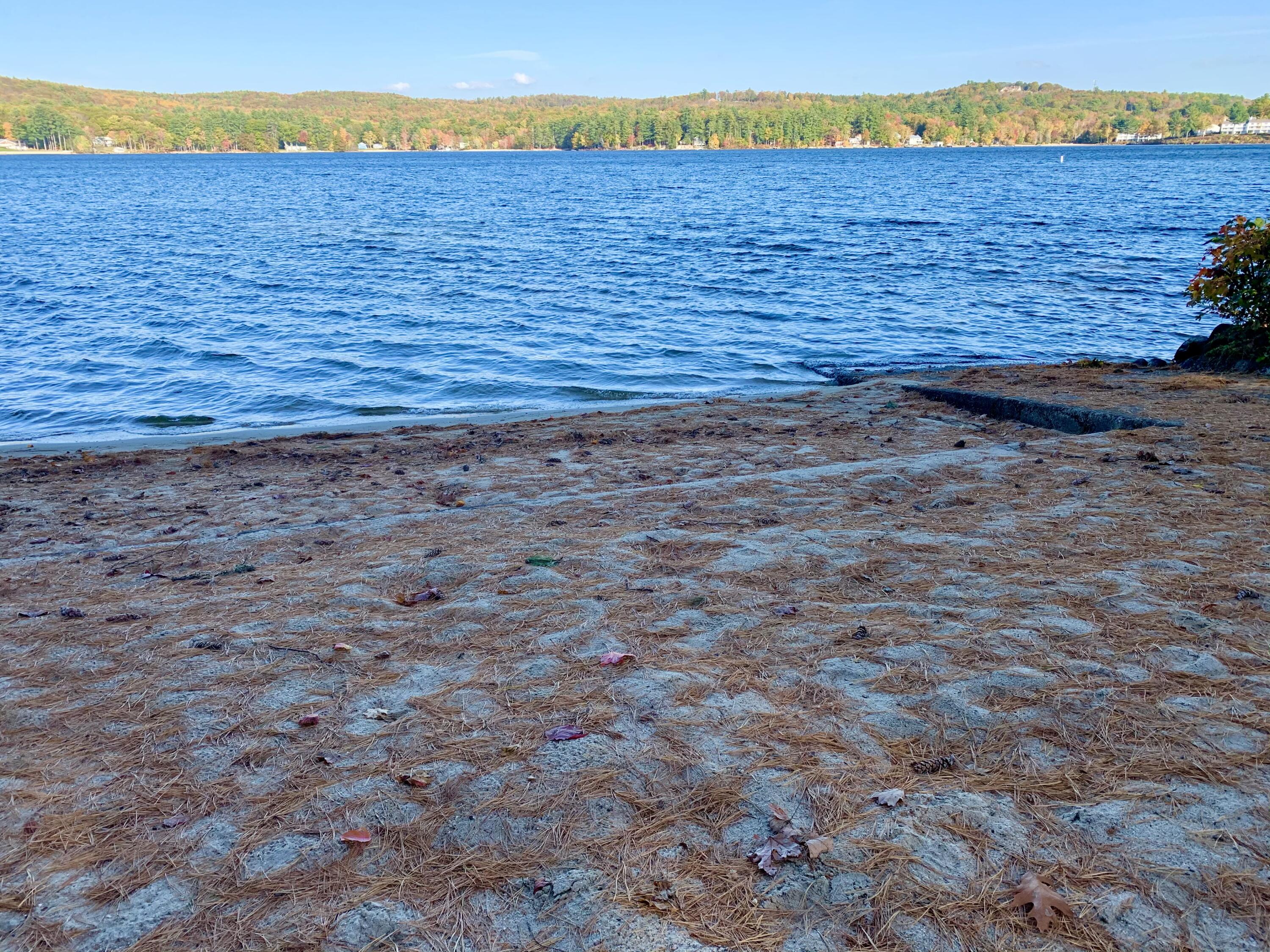 51 Butterworth Drive Naples ME 04055