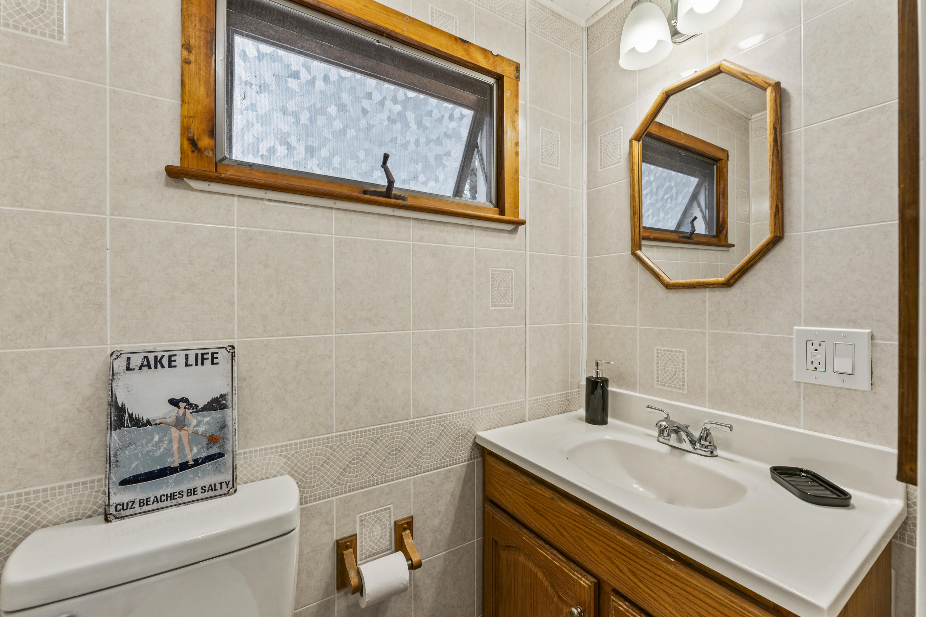 51 Butterworth Drive Naples ME 04055