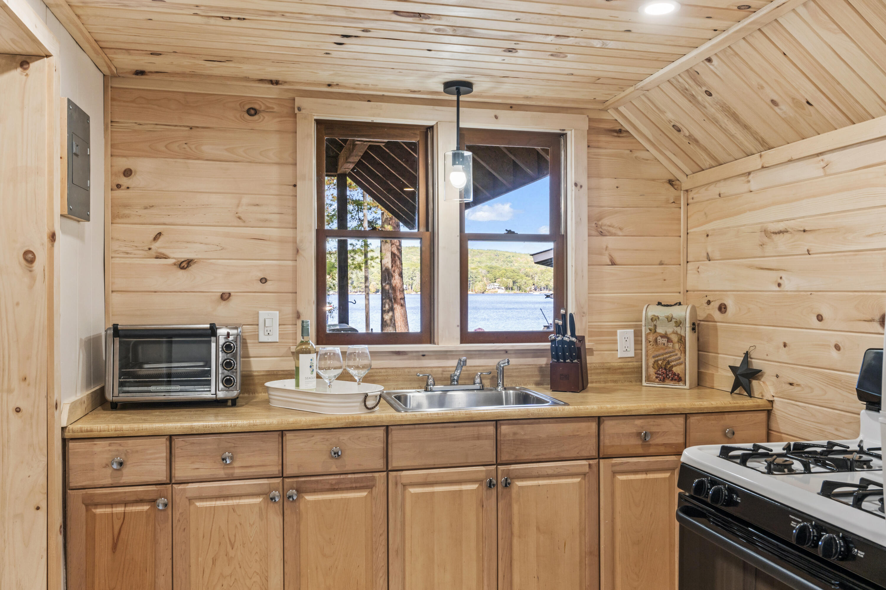 51 Butterworth Drive Naples ME 04055