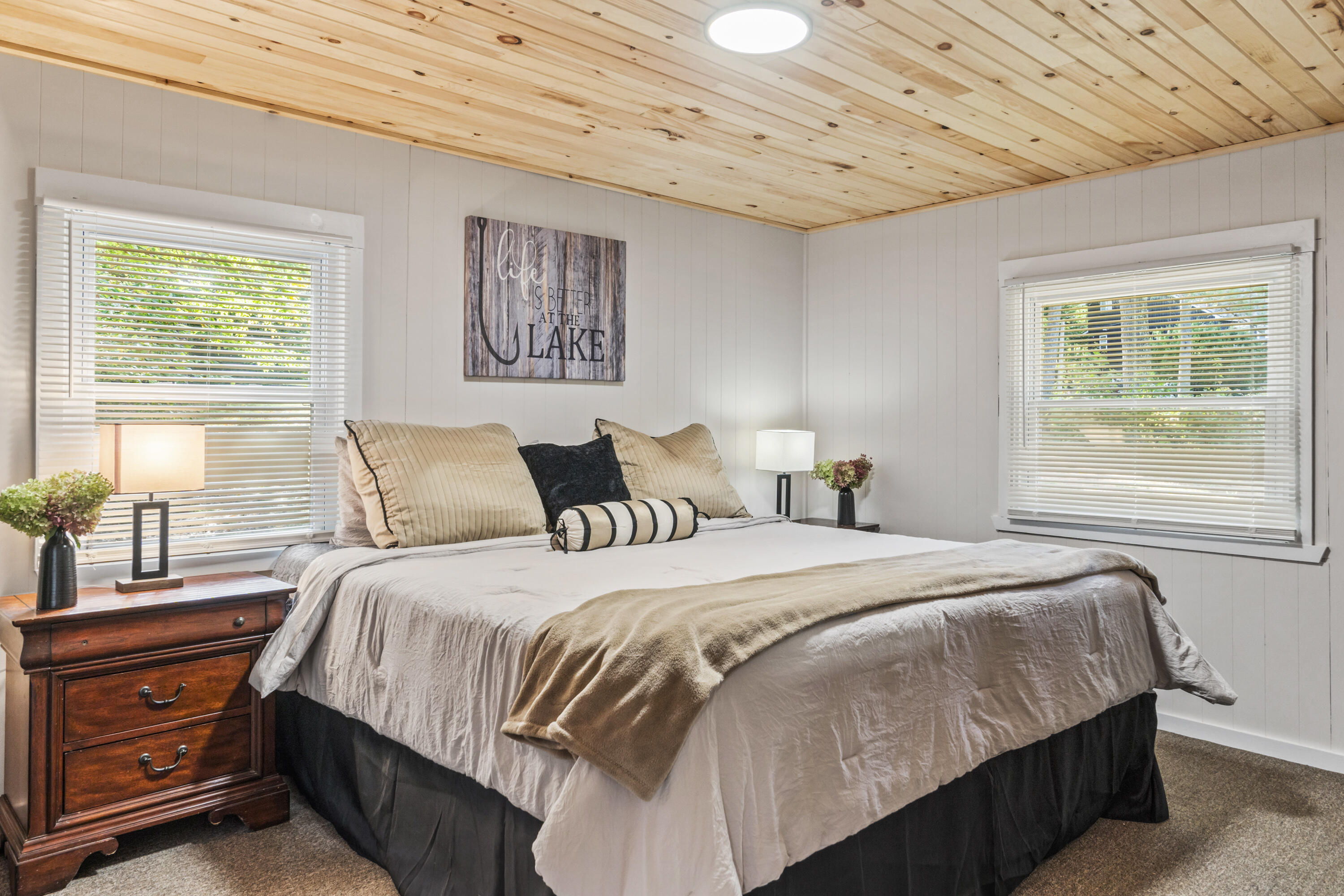 51 Butterworth Drive Naples ME 04055