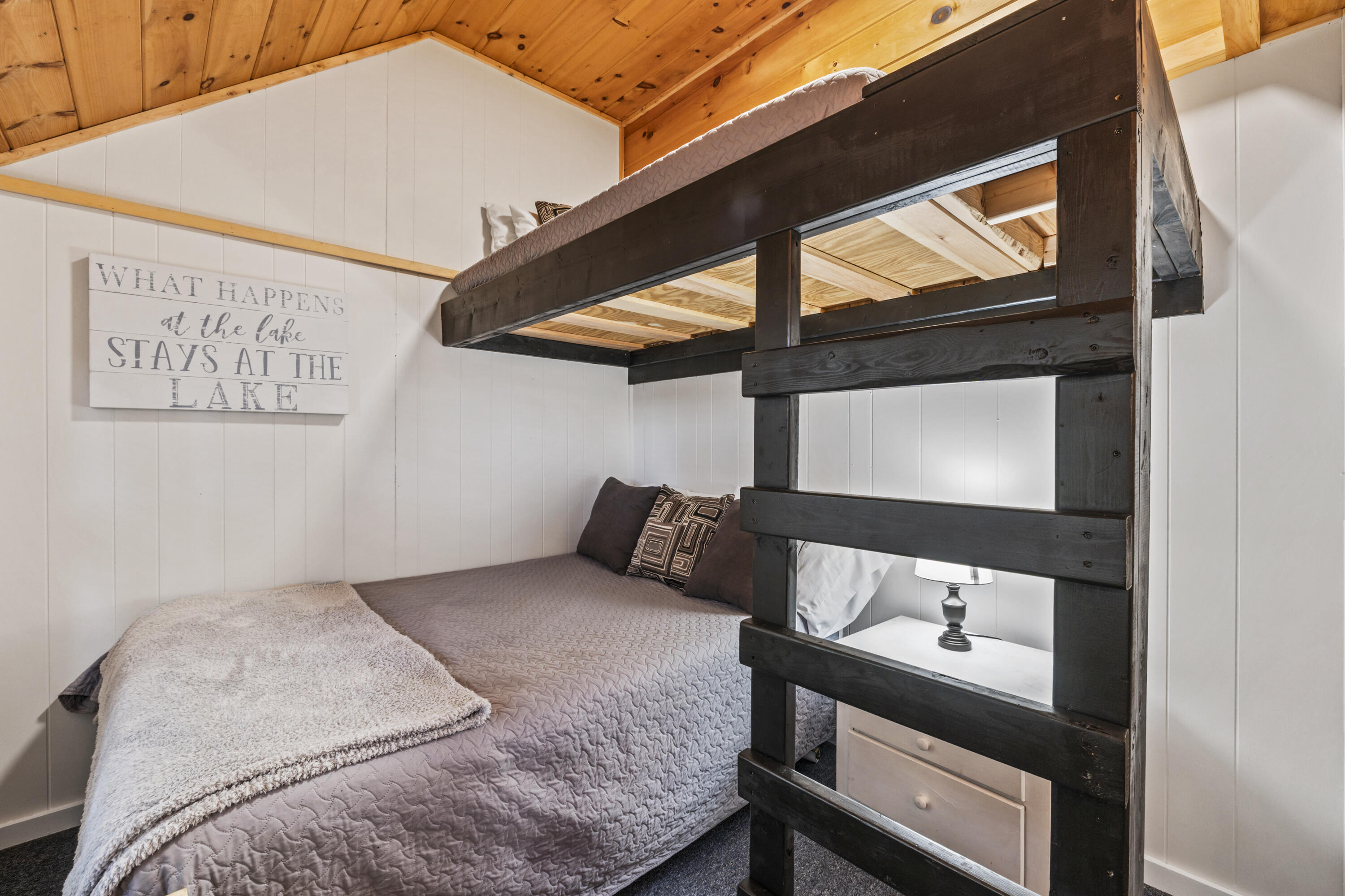 51 Butterworth Drive Naples ME 04055