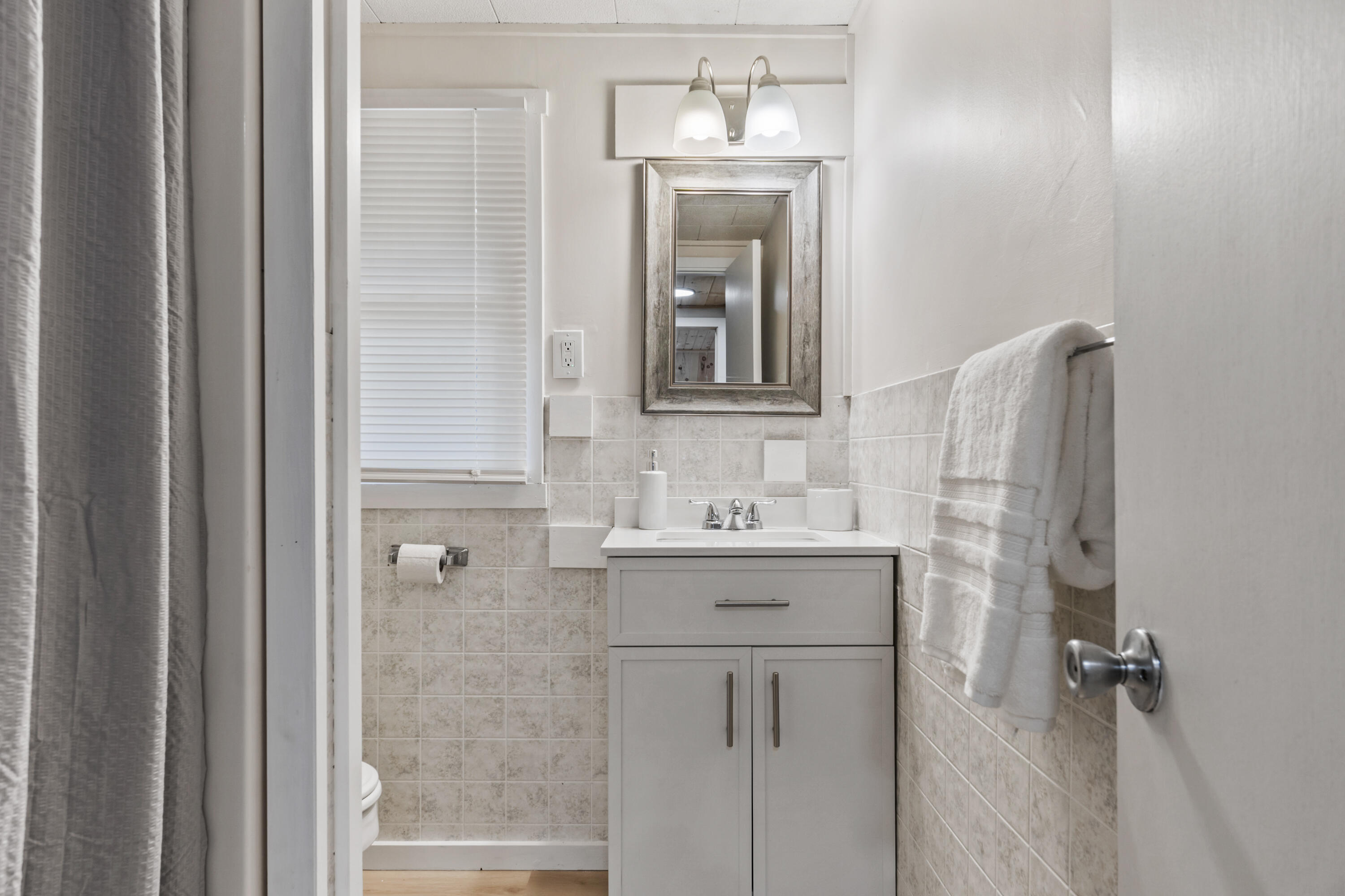 51 Butterworth Drive Naples ME 04055