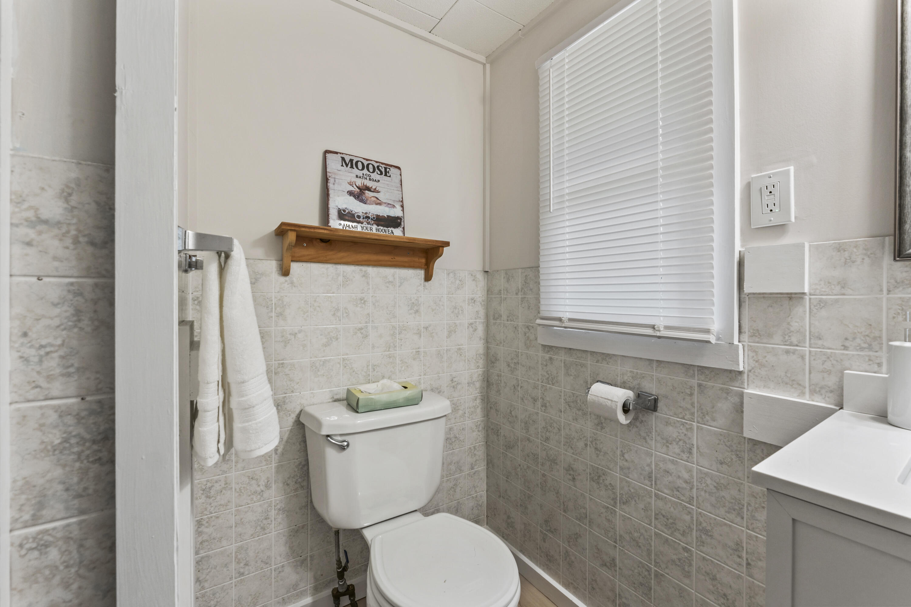 51 Butterworth Drive Naples ME 04055