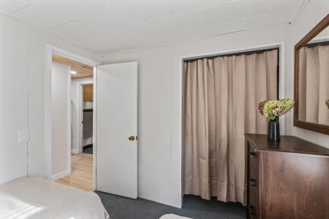 51 Butterworth Drive Naples ME 04055