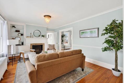 218 Bradley Street Portland ME 04103