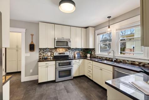 218 Bradley Street Portland ME 04103