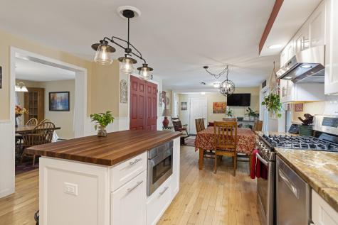 67 Headgate Road Damariscotta ME 04543