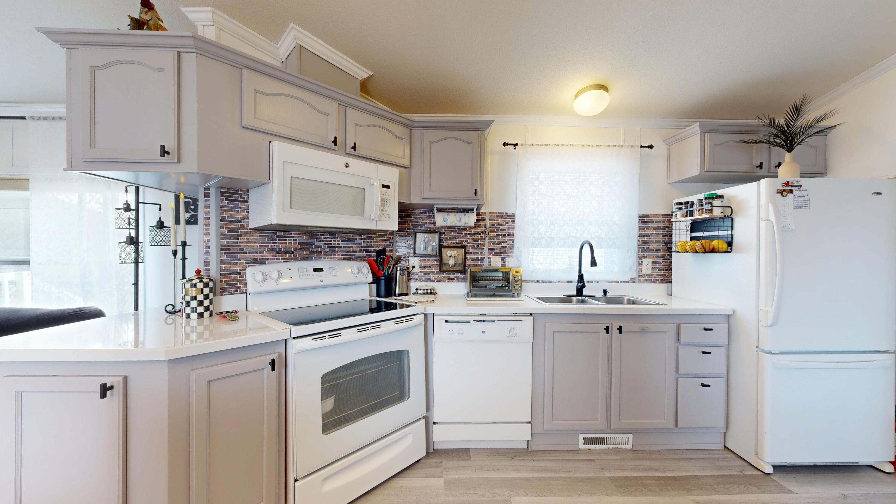25 Sarah Avenue Lewiston ME 04240