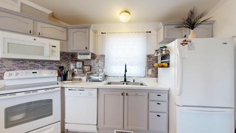 25 Sarah Avenue Lewiston ME 04240