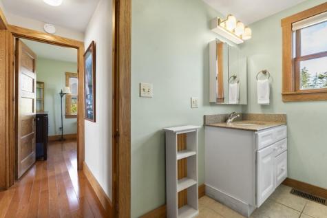 22 Gray Road Southport ME 04576