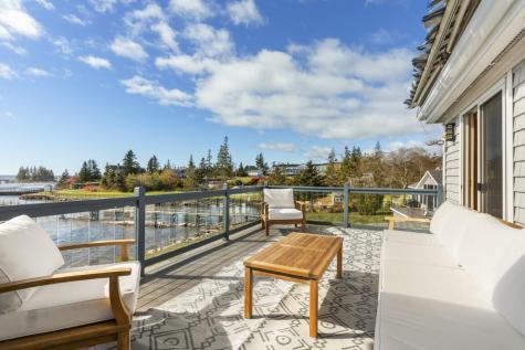 22 Gray Road Southport ME 04576