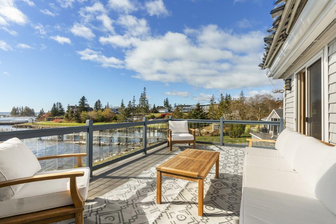 22 Gray Road Southport ME 04576